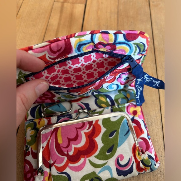 VERA BRADLEY Pink & Blue Floral Magnetic Front Close Pocket Wallet - Picture 4 of 4